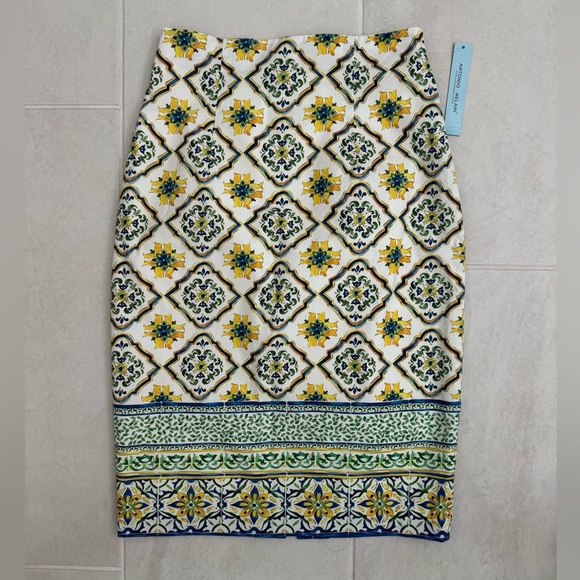 Antonio Melani. Mediterranean /Mosaic Style Pencil Skirt - Size 2. NWT - Picture 9 of 12